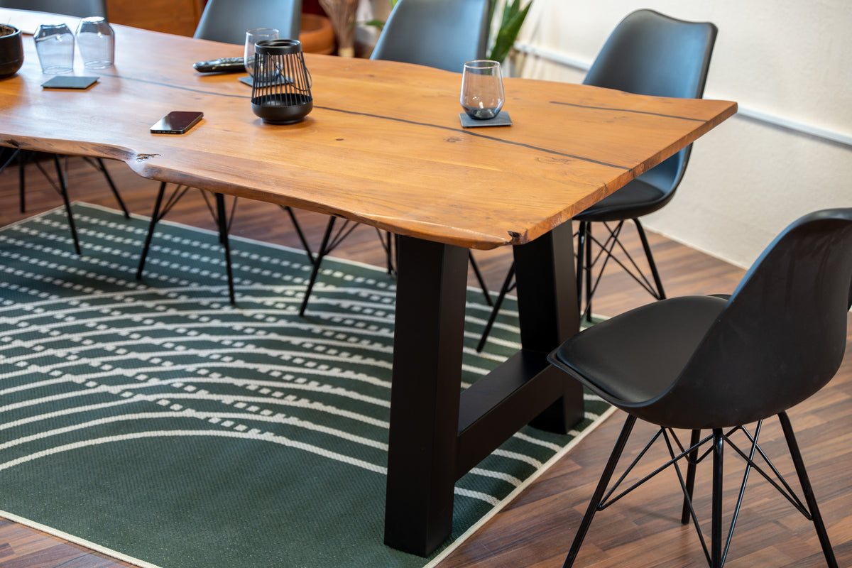 #260x100 #nussbaumfarben #a-gestellschwarz